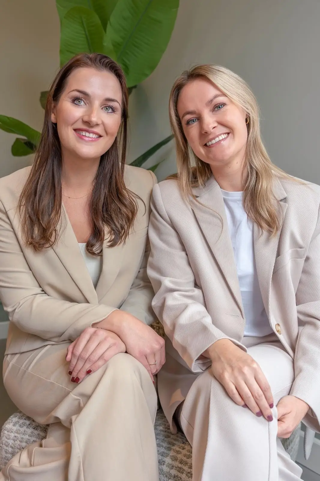 Daphne Botter en Malou Kuik Huidkliniek Noord samen op foto